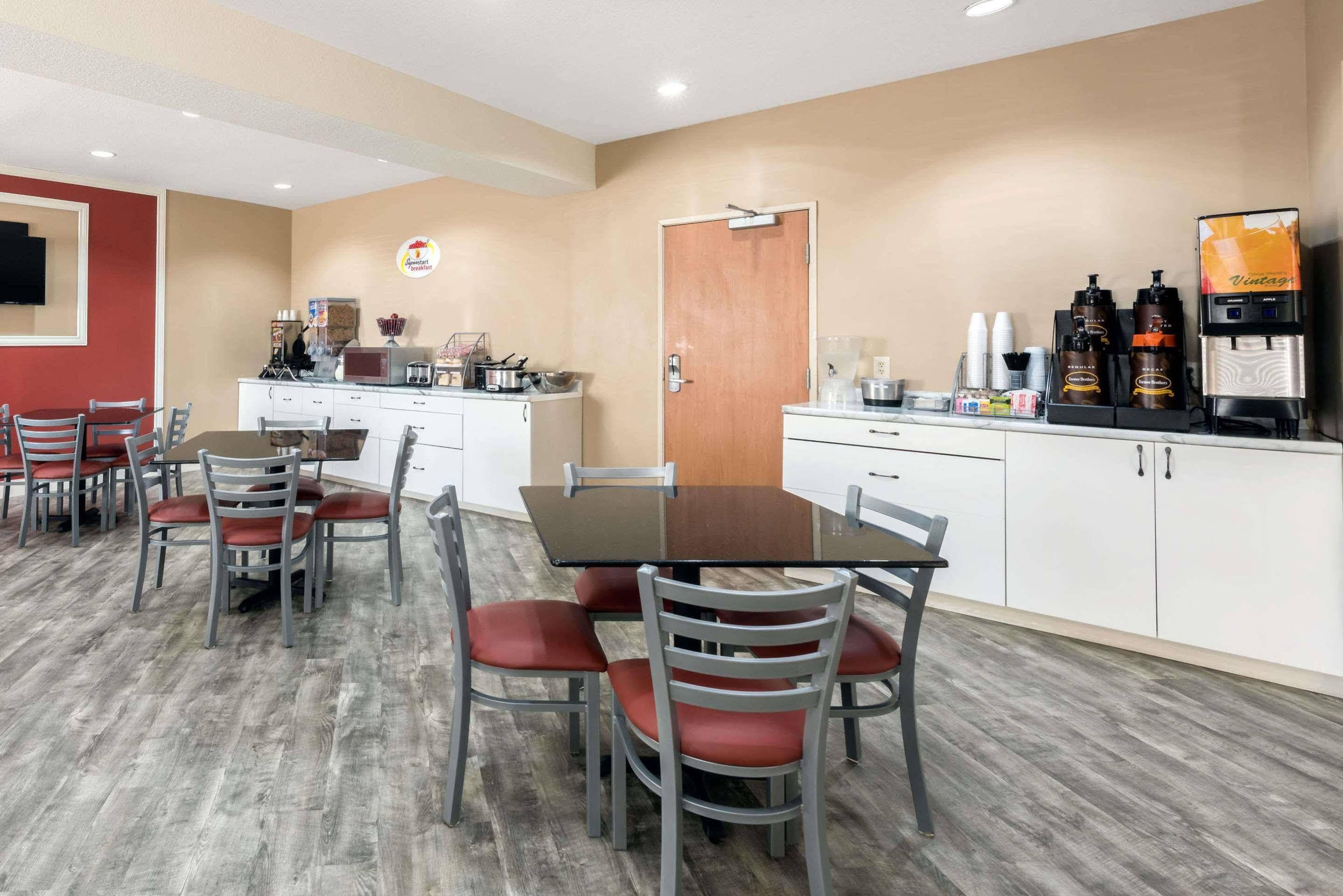 Sonesta Essential Hotel בלו ספרינגס מראה חיצוני תמונה