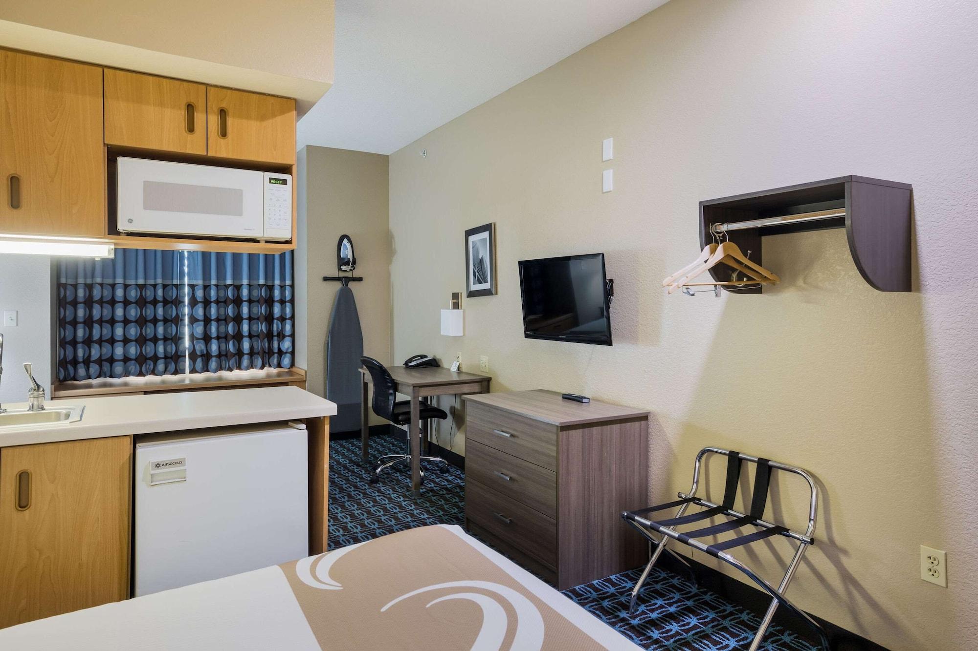 Sonesta Essential Hotel בלו ספרינגס מראה חיצוני תמונה