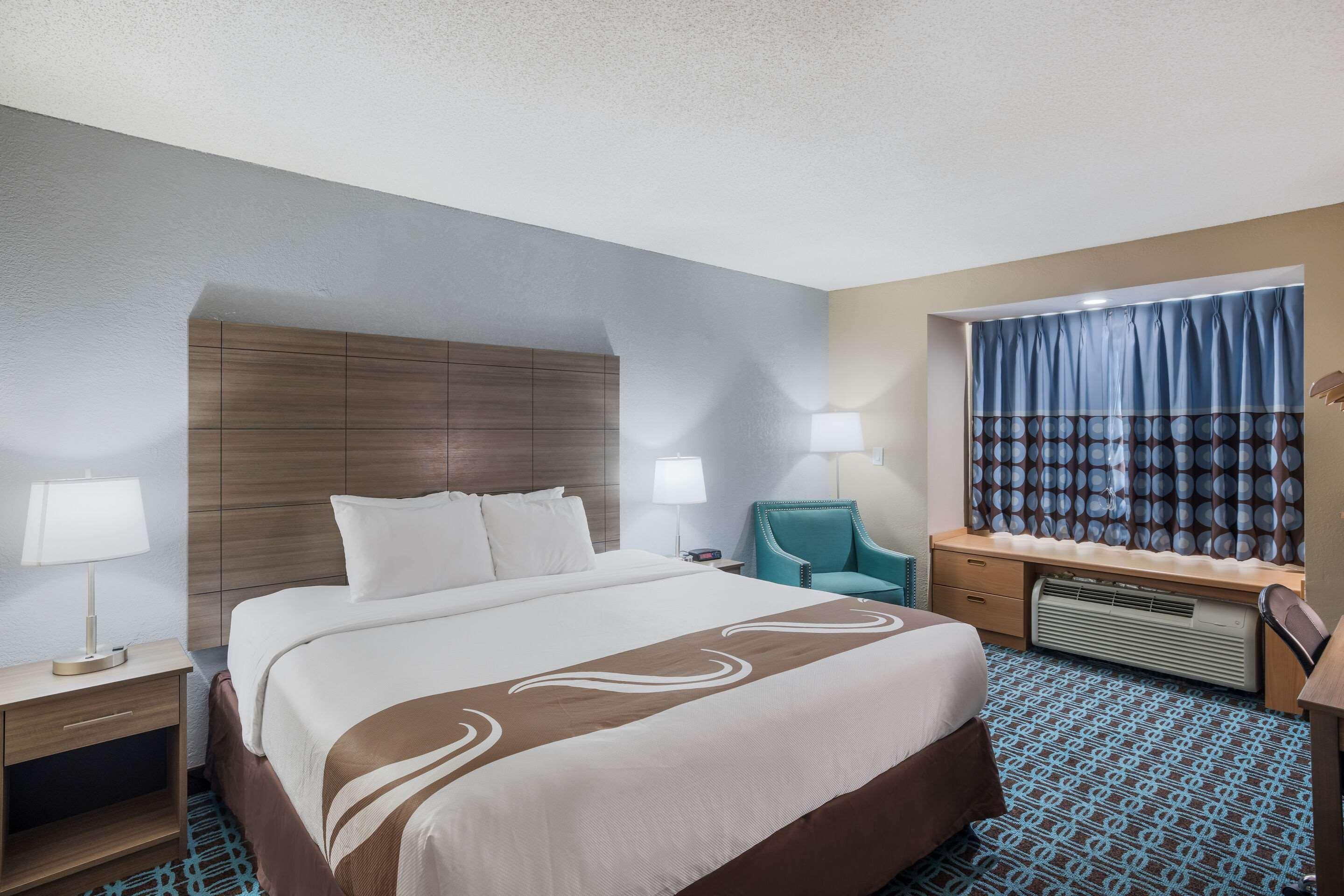 Sonesta Essential Hotel בלו ספרינגס מראה חיצוני תמונה