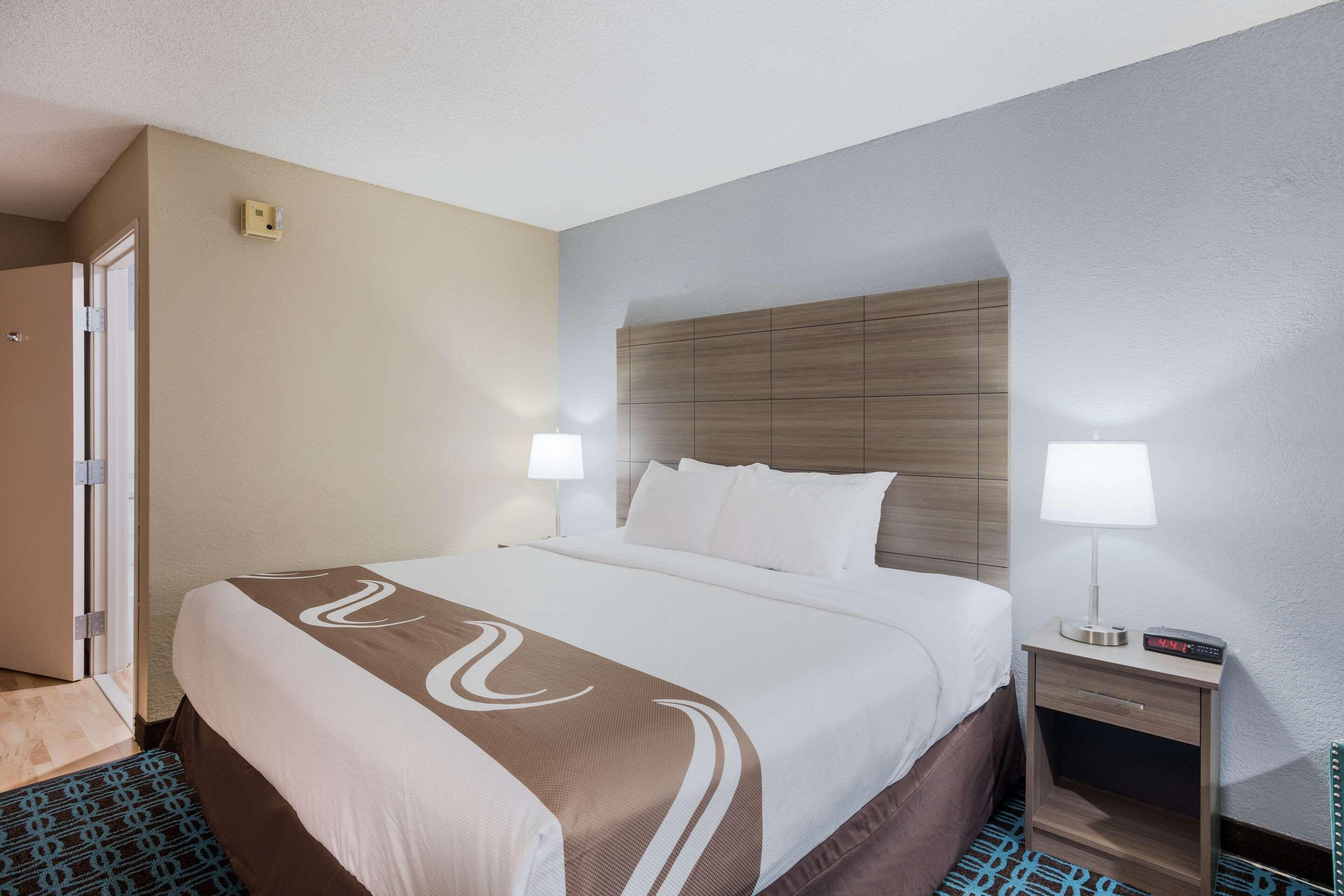 Sonesta Essential Hotel בלו ספרינגס מראה חיצוני תמונה