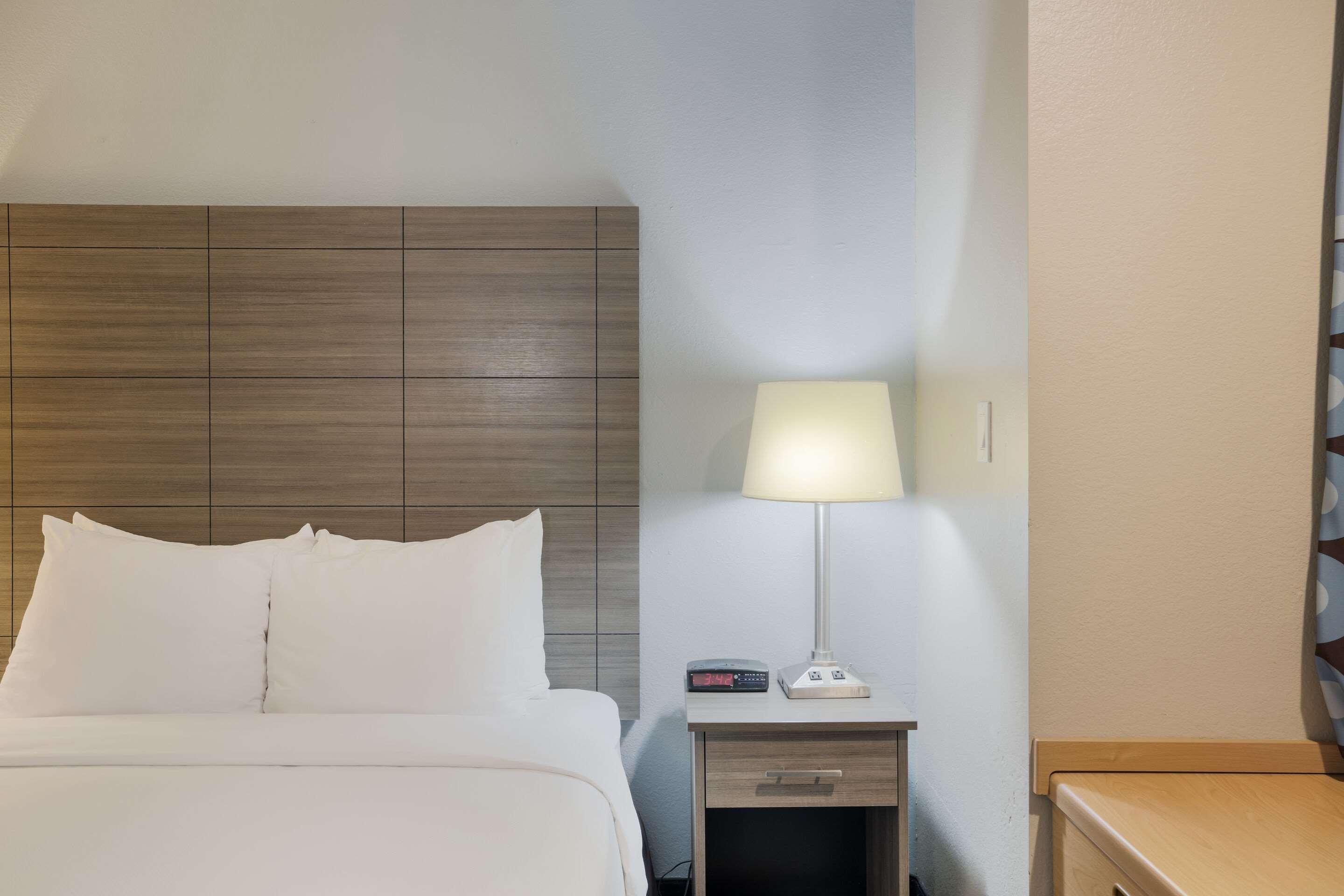 Sonesta Essential Hotel בלו ספרינגס מראה חיצוני תמונה