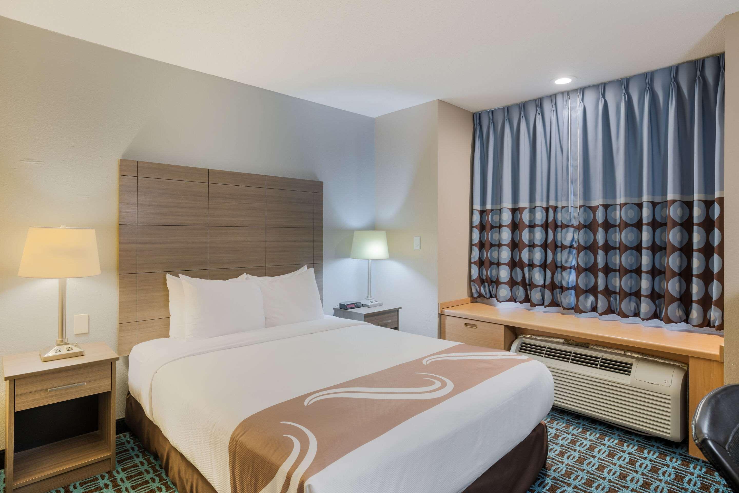 Sonesta Essential Hotel בלו ספרינגס מראה חיצוני תמונה