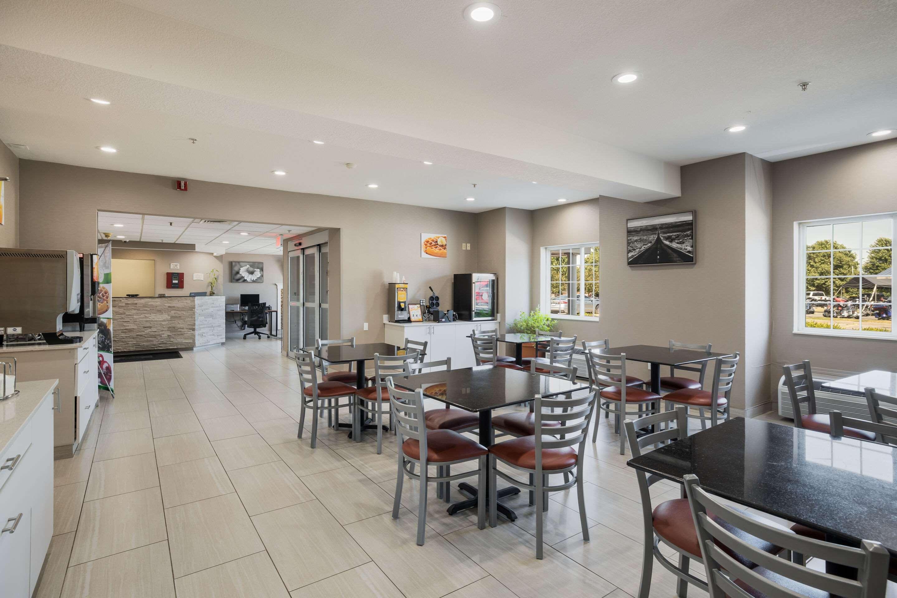 Sonesta Essential Hotel בלו ספרינגס מראה חיצוני תמונה