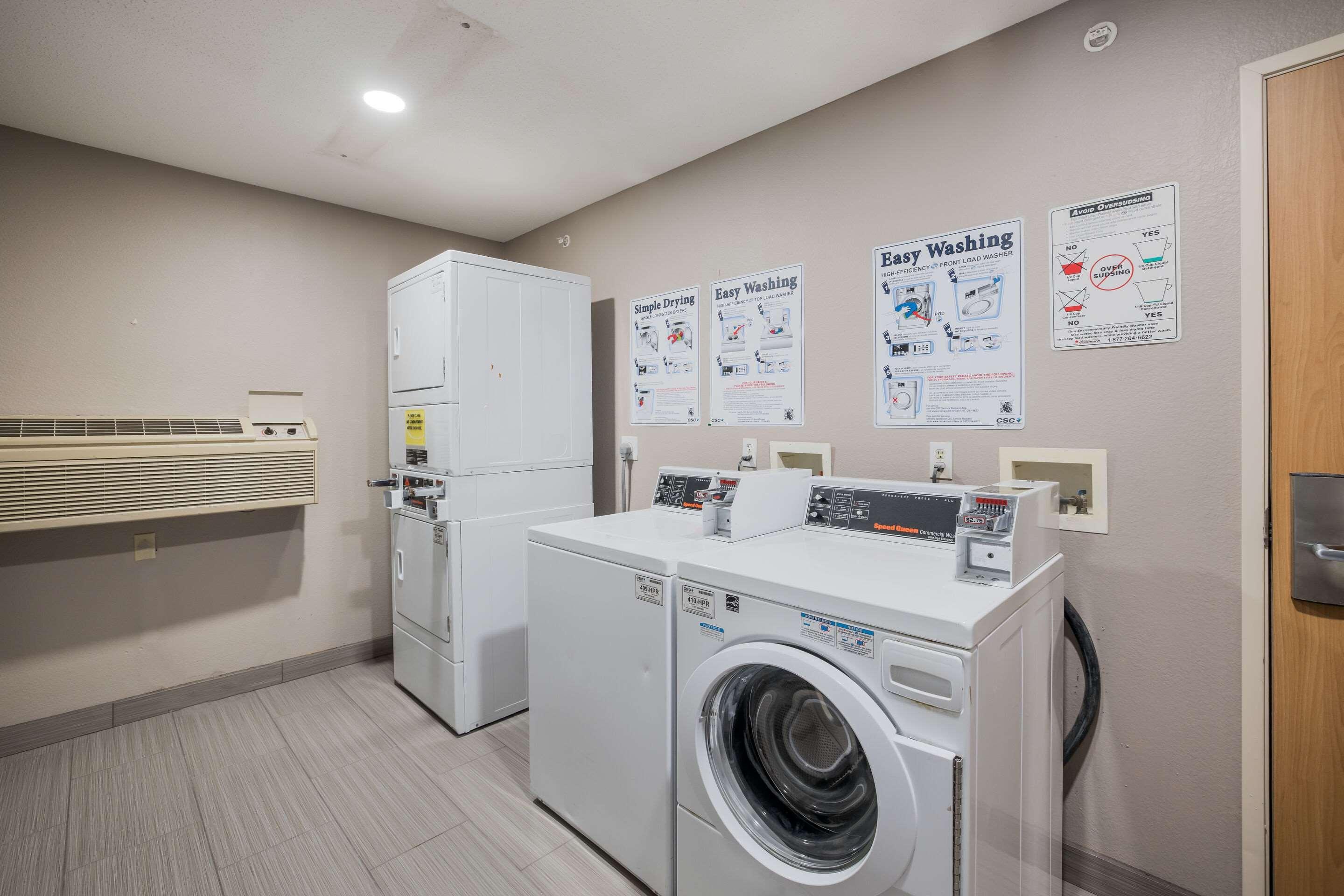 Sonesta Essential Hotel בלו ספרינגס מראה חיצוני תמונה