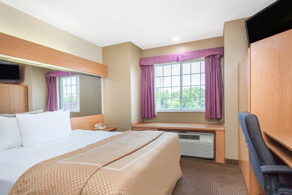 Sonesta Essential Hotel בלו ספרינגס מראה חיצוני תמונה