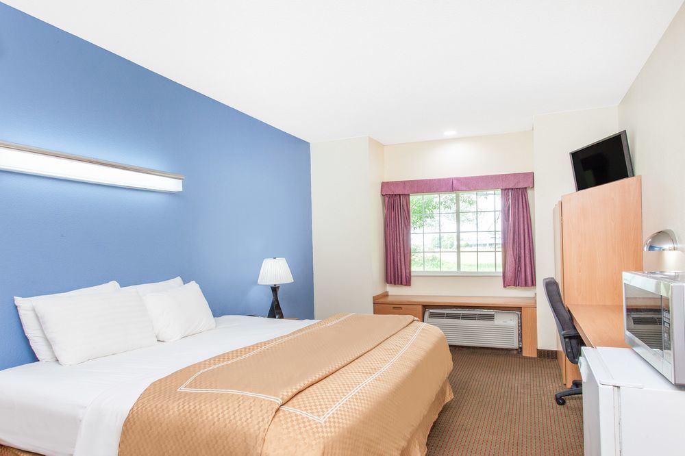 Sonesta Essential Hotel בלו ספרינגס מראה חיצוני תמונה