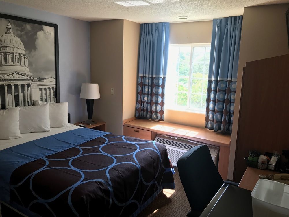 Sonesta Essential Hotel בלו ספרינגס מראה חיצוני תמונה